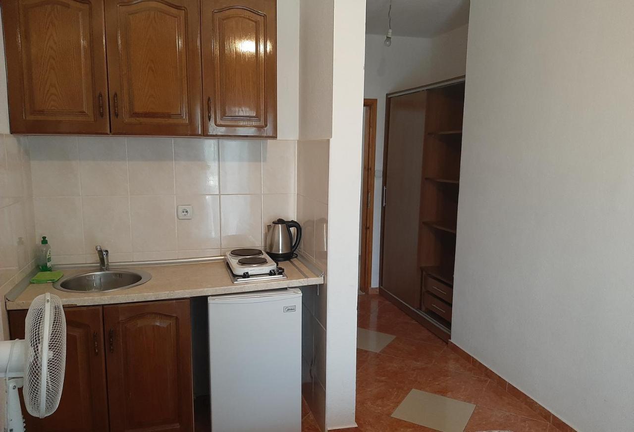 Apartments Nurkovic Dobra Voda Habitación foto