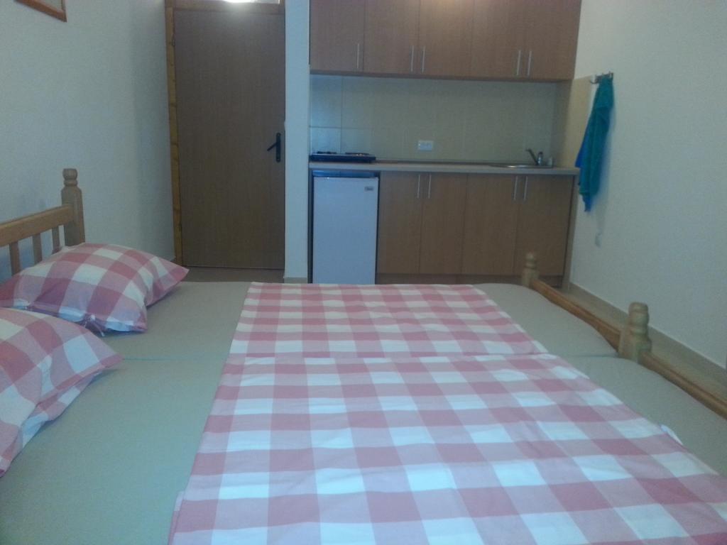 Apartments Nurkovic Dobra Voda Habitación foto
